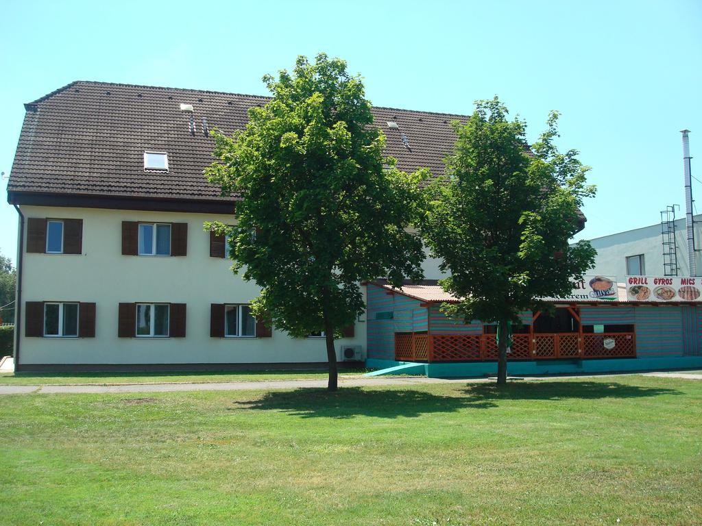 Hotel Termal Tiszaújváros Eksteriør billede