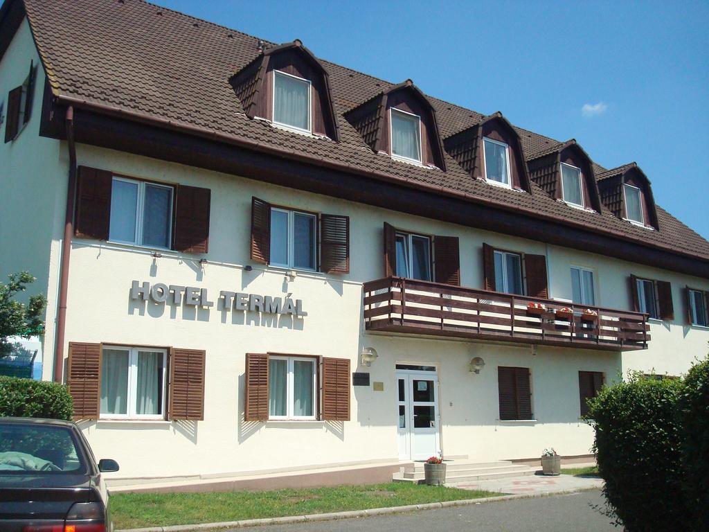 Hotel Termal Tiszaújváros Eksteriør billede